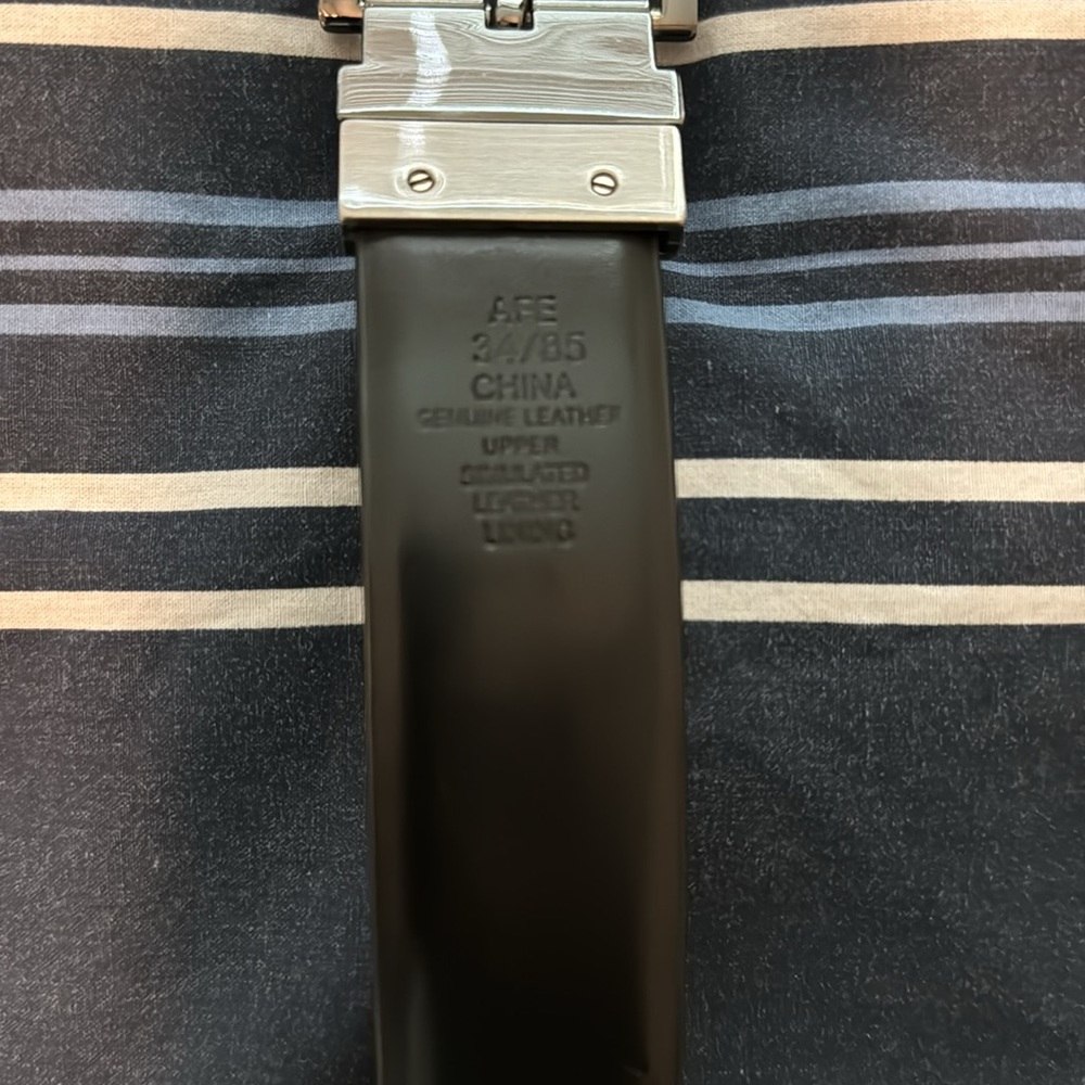Adjustable Leather Belt - Picture 4 of 4